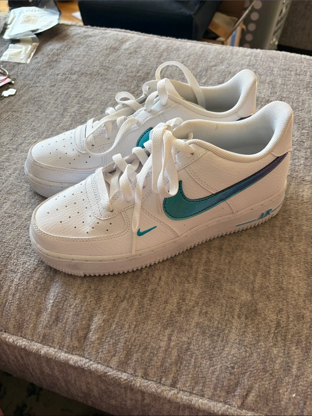Nike White Leather Sneakers with Teal and Navy Swoosh (6Y)